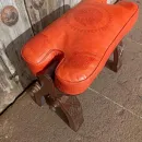 Табурет, пуф