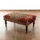 Табурет, пуф