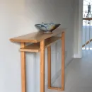 Консольные столы