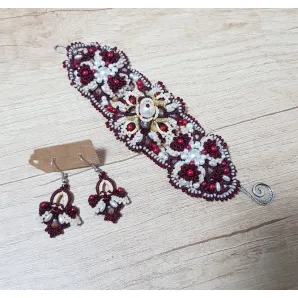 Комплект: Браслет и серьги "Вишня на креме" фриволите