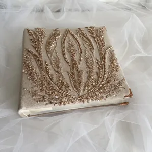 Фотоальбом свадебный бежевый с бисером и пайетками