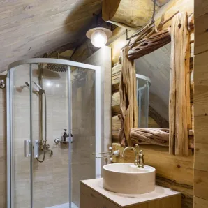 Зеркало интерьерное из массива