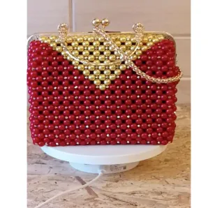 Сумочки из жемчужных бусин 10 мм красного, черного и серого цвета