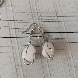 Серьги с белым ониксом