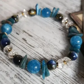 Браслет из апатита, черного опалита и хрусталя