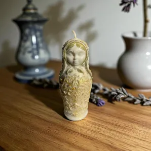 Свеча из соевого воска "Матрешка"