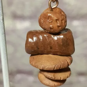 Серьги бохо с рудракшей