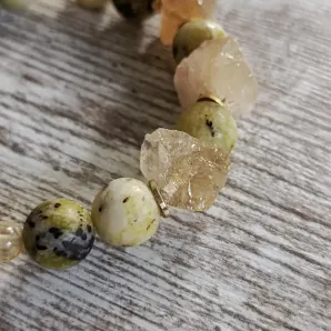 Браслет из серпентинита с цитрином