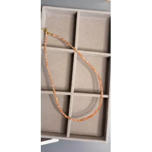 Чокер из натурального солнечного камня в ювелирной огранке