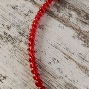 Чокер из красного янтаря