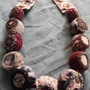 Бусы из текстиля ручной работы в стиле бохо