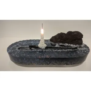 Модель подводной лодки 667БДРМ "Дельфин"