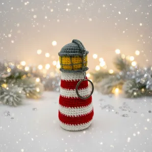 Брелок Маяк вязаный крючком