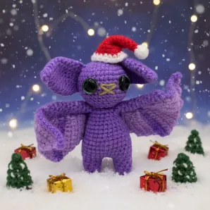 Вязаная игрушка Летучая мышка