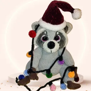 Вязаная мягкая игрушка Енот - ручная работа