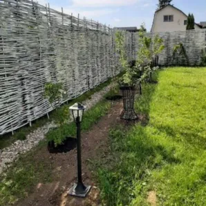 Плетеный заборчик из лозы ивы "Тын"