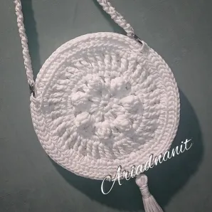 Сумка белая ручной работы