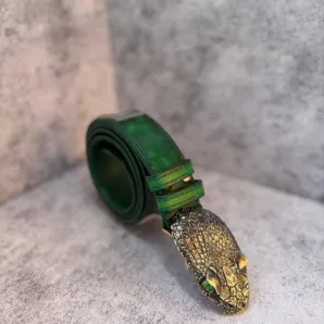 ремень из натуральной кожи с дизайнерской пряжкой