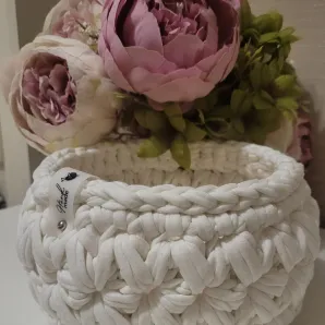 Корзина ручной работы.