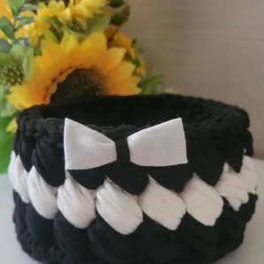 Корзинка "Зефирка,выполнена из 100% трикотажной пряжи, ручная работа.