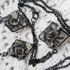 Комплект серьги и кулон ручной работы