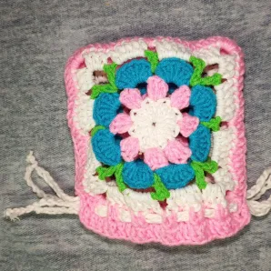 вязаный мешочек своими руками из ажурных квадратиков