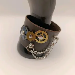 Кожаный браслет-механизм в стиле STEAMPUNK