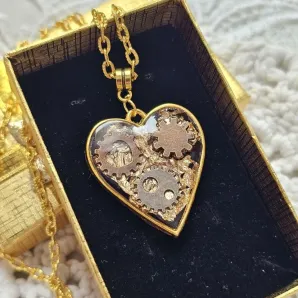 Кулон ручной работы