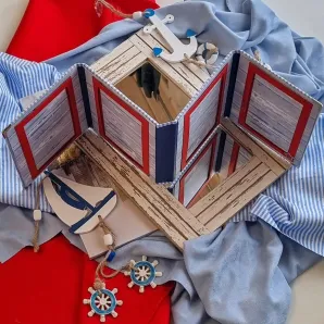 Фоторамка ручной работы на 4 фотографии