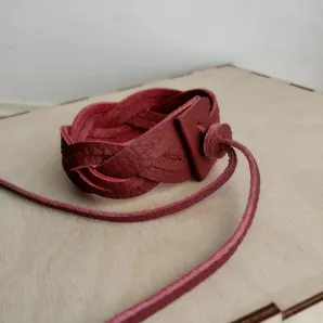 Браслет из натуральной кожи