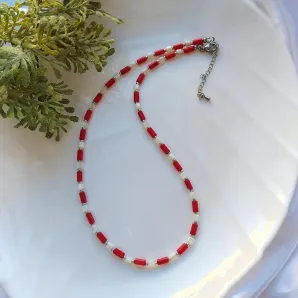 Чокер из кораллов и перламутра