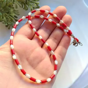 Чокер из кораллов и перламутра