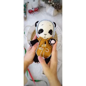 Игрушка "Пандочка" вязаная ручной работы