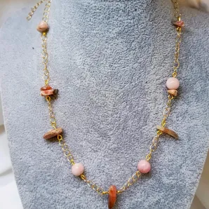 Цепочка с камешками