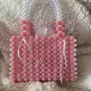 Сумочка из бусин "Розовая жемчужина"