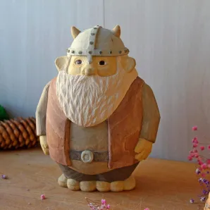 Фигурка из дерева "Викинг"