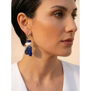 Асимметричные серьги с азуритом, премиальным барочным жемчугом и лазуритом ручной работы