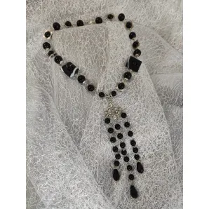 Колье-галстук из оникса и агата