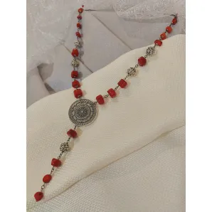 Колье из коралла с подвеской