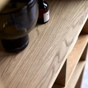 Высокий книжный шкаф EYOTA массив дуба