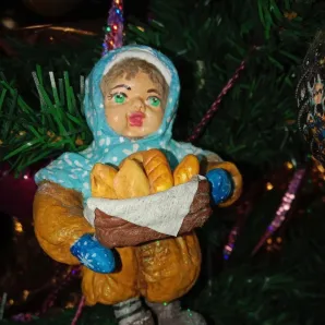 Девочка с пирожками