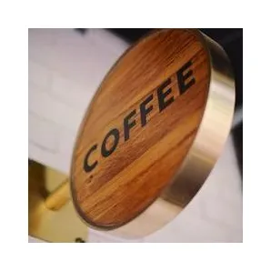 Интерьерные вывески и слова