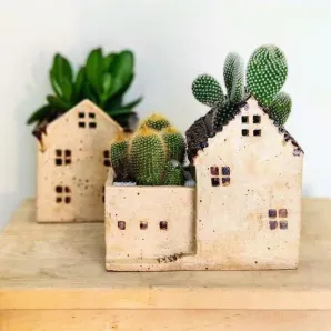 Домик интерьерная статуэтка