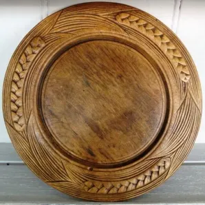 Резной поднос