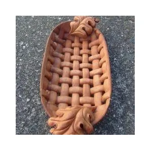 Резной поднос