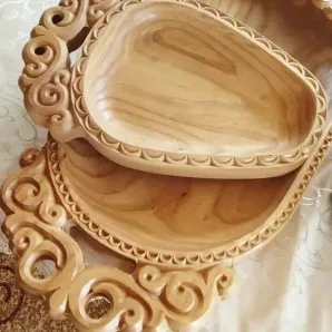 Резной поднос