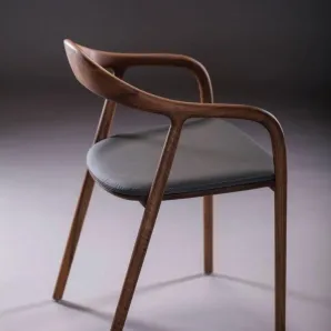 Стул из массива, деревянный