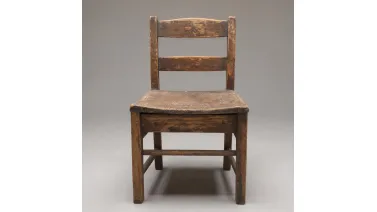 Где продавать стулья из дерева платформа для продажи мебели, в том числе деревянных стульев