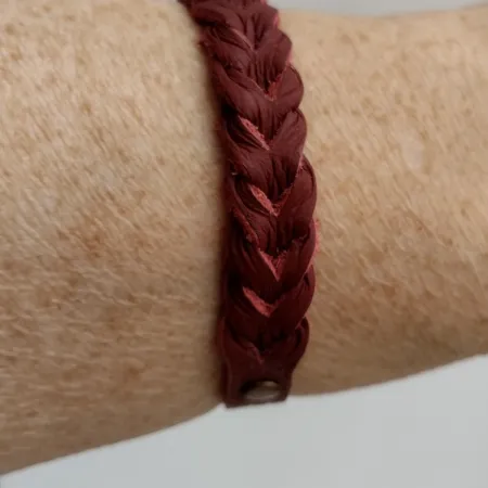 Браслет из натуральной кожи