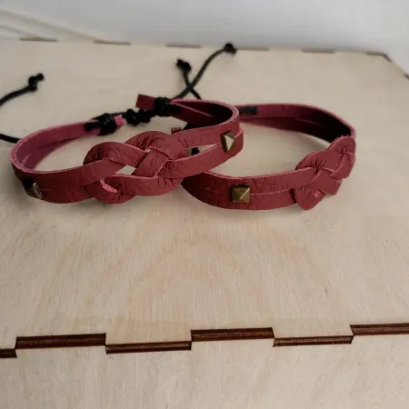 Браслет из кожи ручной работы